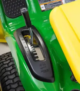 1681829276 871 Pregled traktora za travu John Deere D125 AgroPower Vrtni alati i strojevi