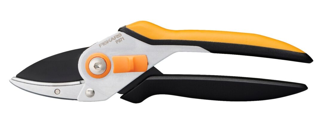 Fiskars FISKARS skare vrtne mimoilazne Solid P331 1057163 P331 PP23 agropower 891364463 AgroPower Vrtni alati i strojevi