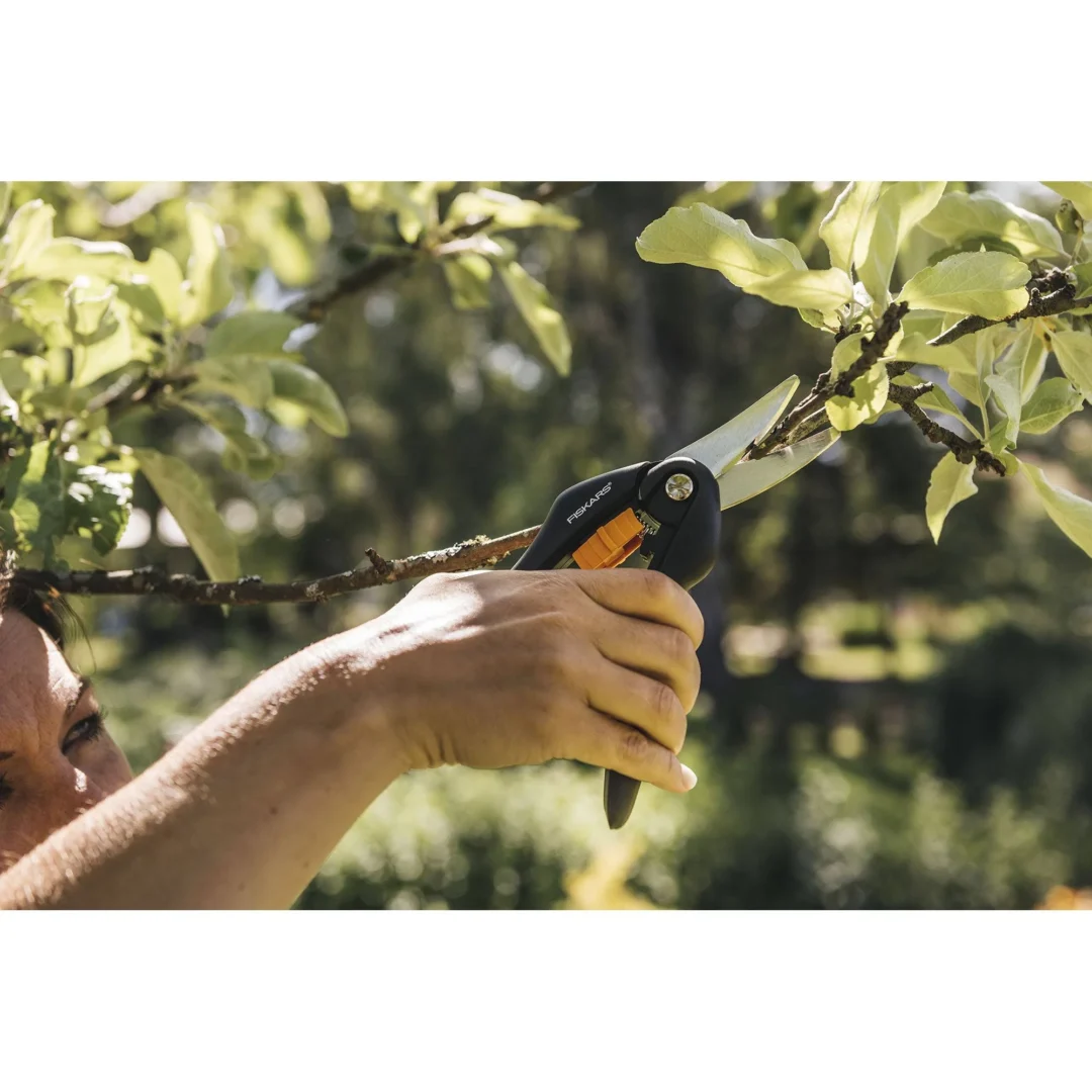 Fiskars skare cvjecarske univerzalne mimoilazne 208mm SP28 1000571 agropower 983913804 AgroPower Vrtni alati i strojevi