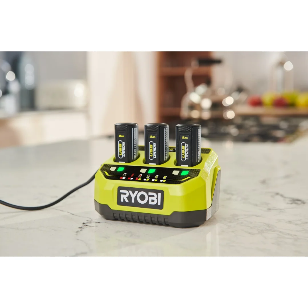 Ryobi brzi punjac za 3 akumulatora 4V usb RC43P 5133006180 agropower 739922876 AgroPower Vrtni alati i strojevi