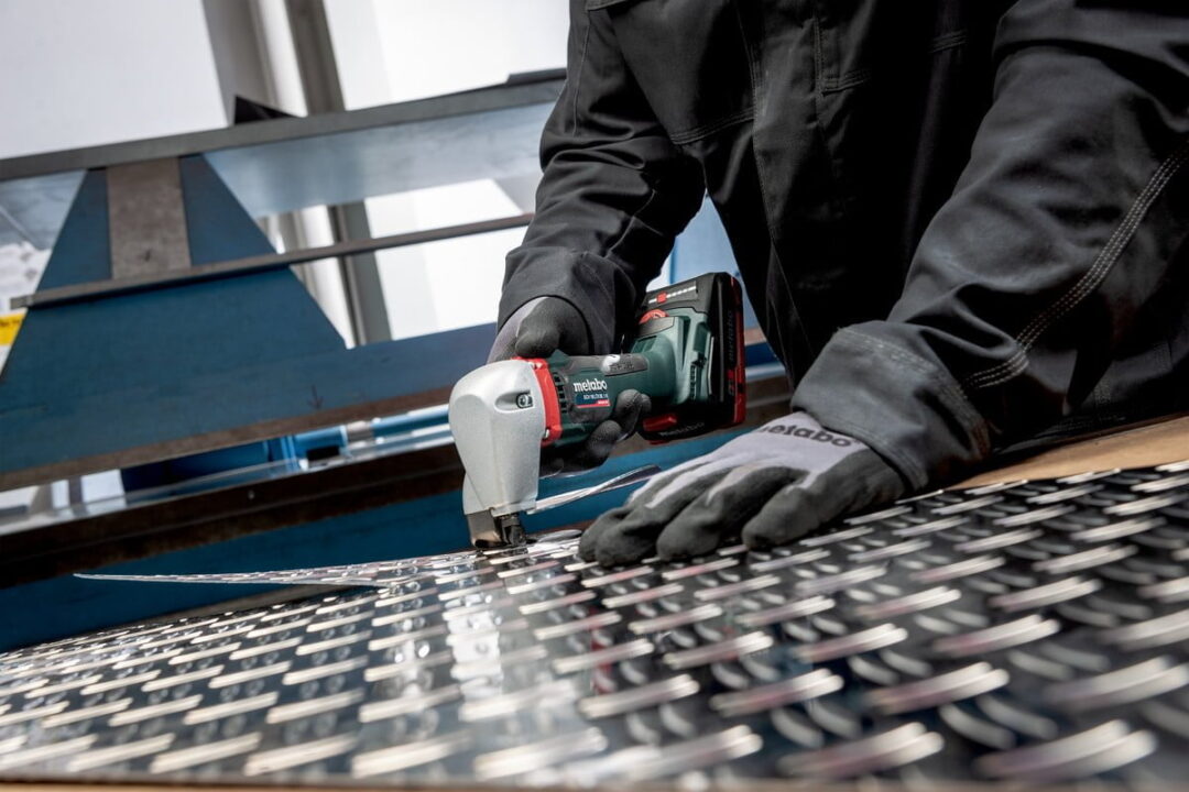 METABO AKU ŠKARE ZA LIM SCV 18 LTX BL 1.6 - Slika 4