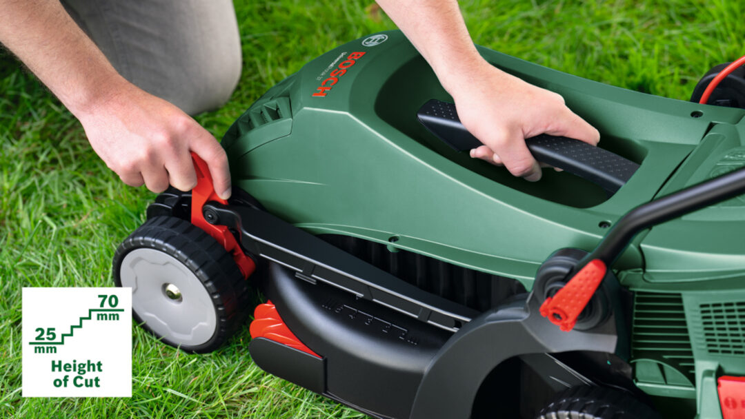 BOSCH električna kosilica UniversalRotak 37-555 - Slika 4