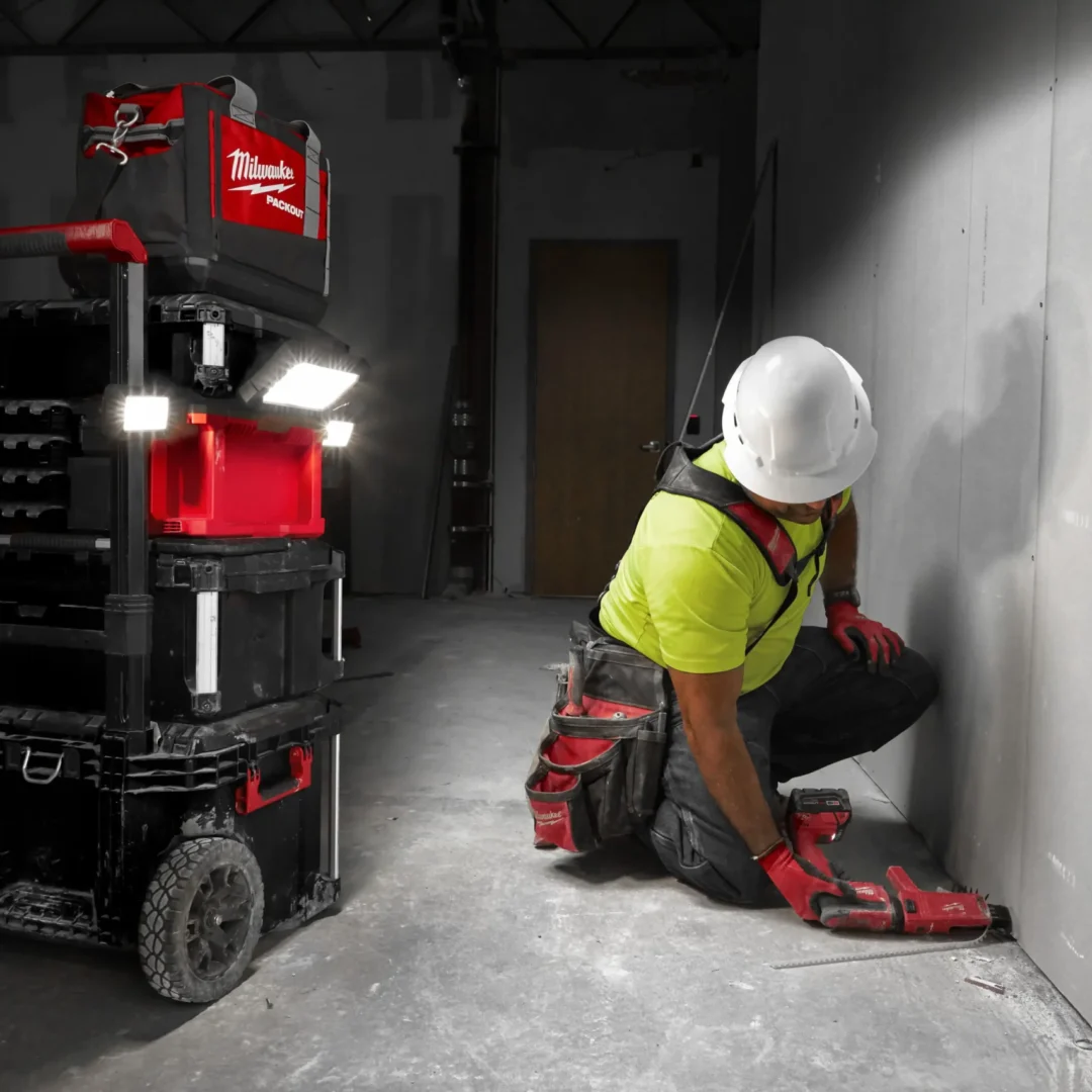 Milwaukee M18 POALC 0 AKU REFLEKTORSKA PACKOUT SVJETILJKA alati matic 285087636 scaled 1 AgroPower Vrtni alati i strojevi