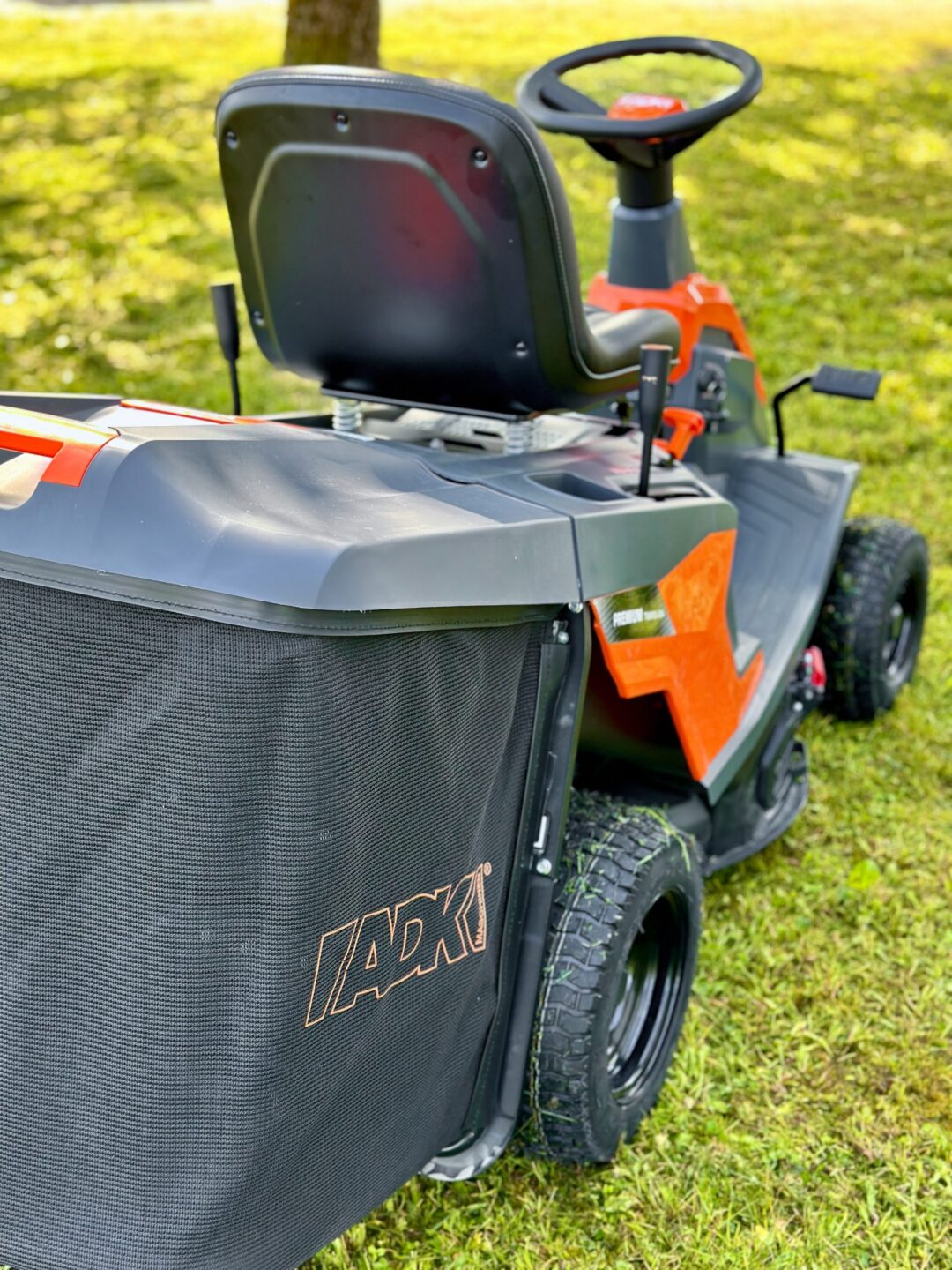 Ride on Mower T66RS-D4 - Slika 2