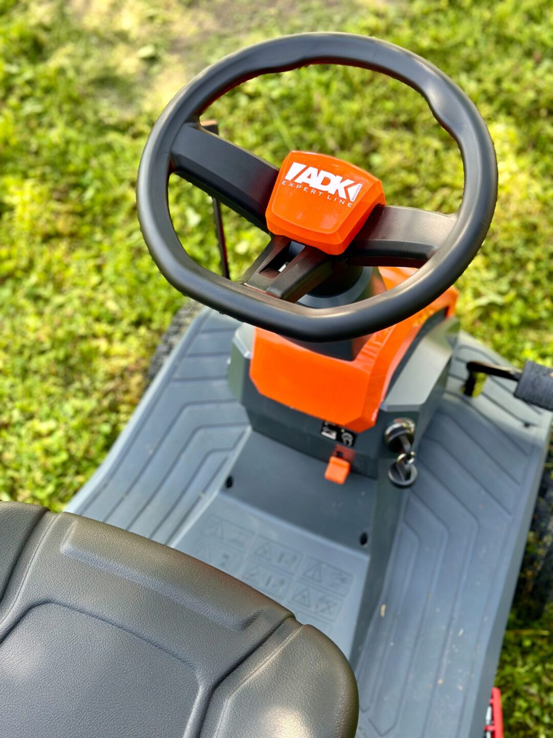 Ride on Mower T66RS-D4 - Slika 4