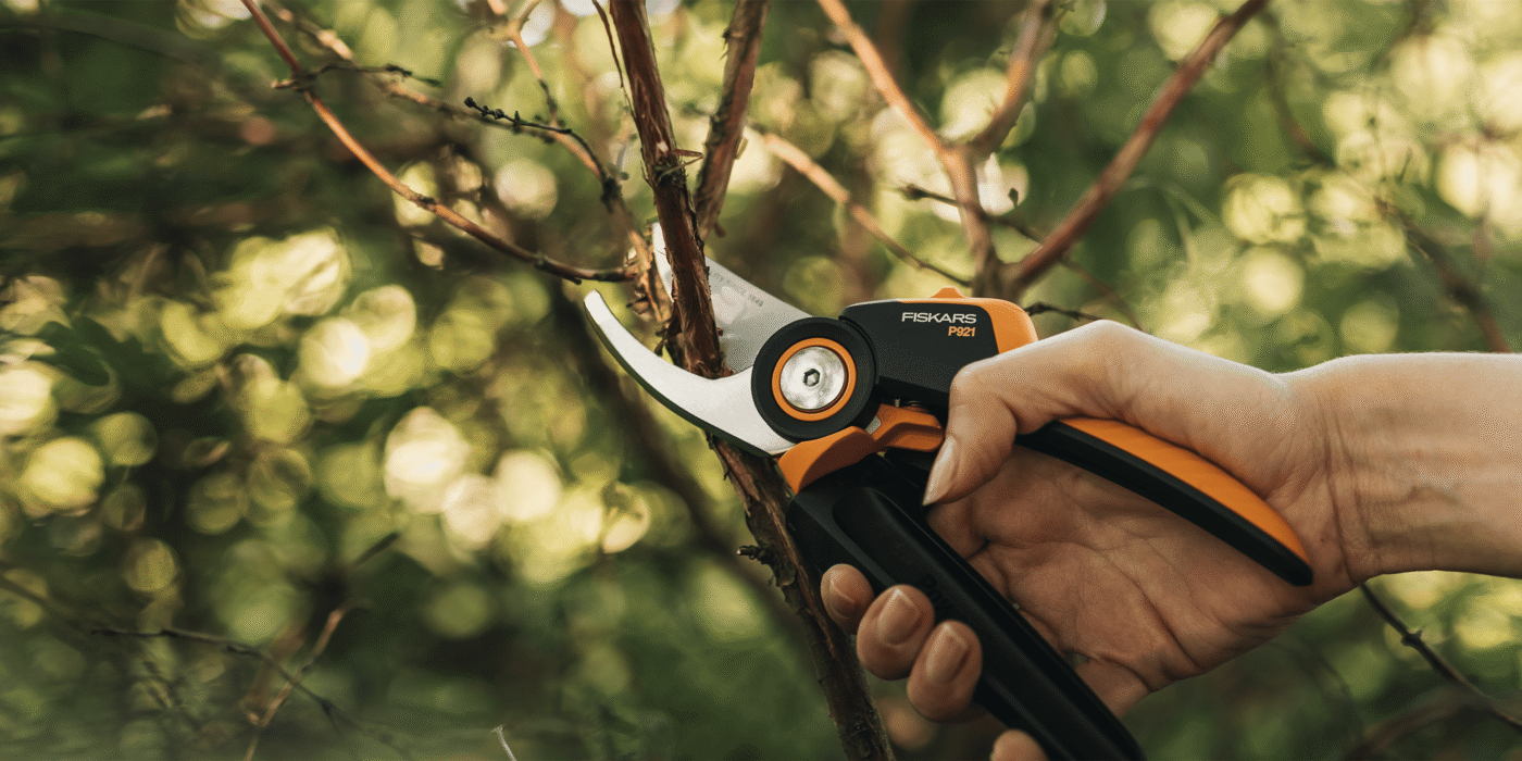 fiskars home hero spring gardening 2025 3840x1833 v1 AgroPower Vrtni alati i strojevi